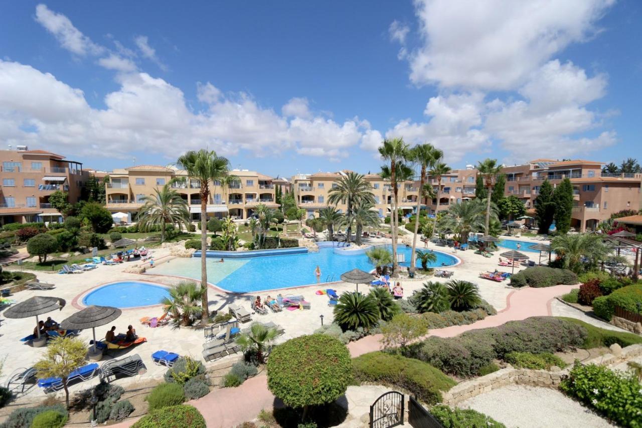 Limnaria Gardens B Lägenhet Paphos Exteriör bild