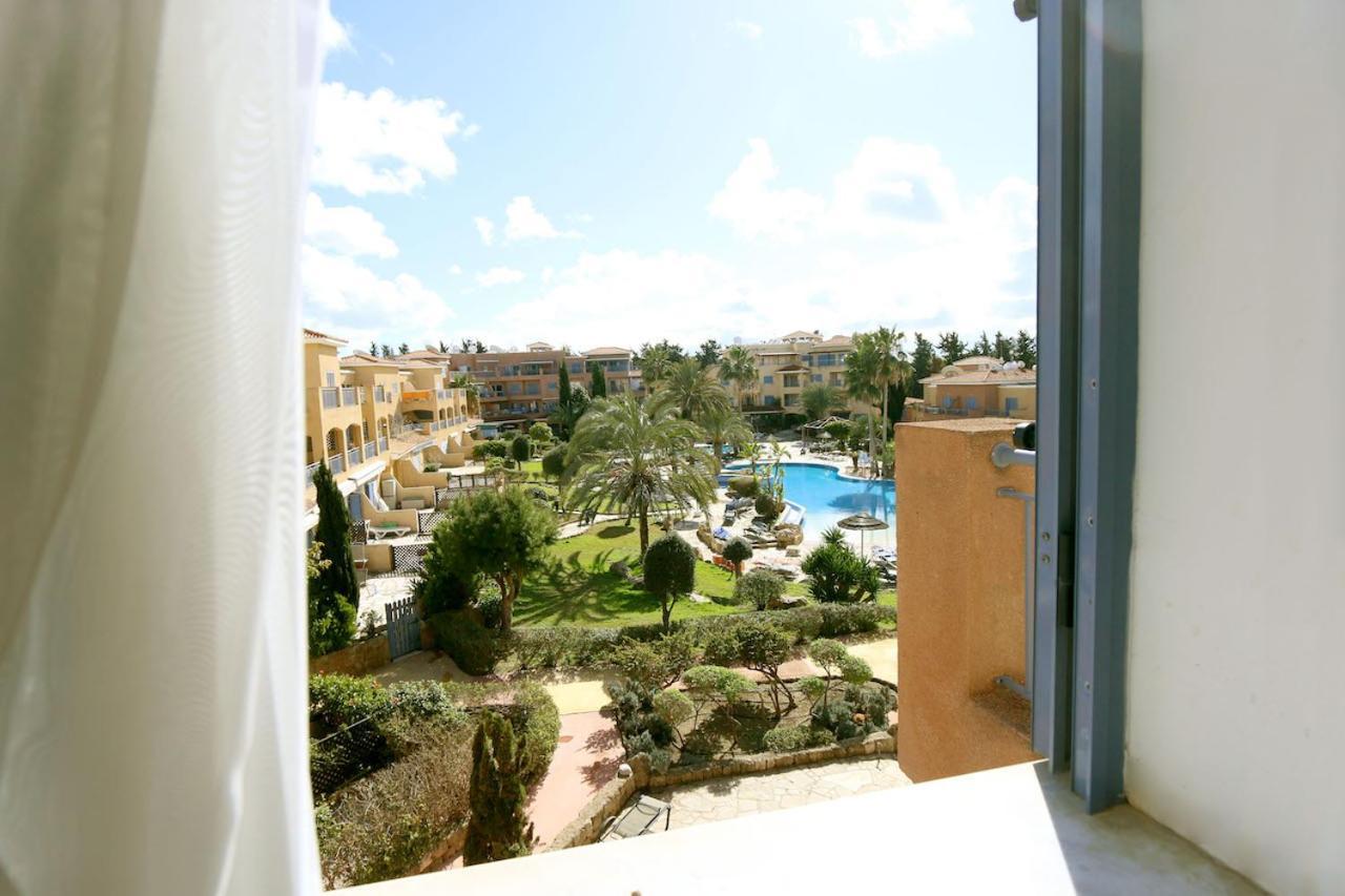 Limnaria Gardens B Lägenhet Paphos Exteriör bild